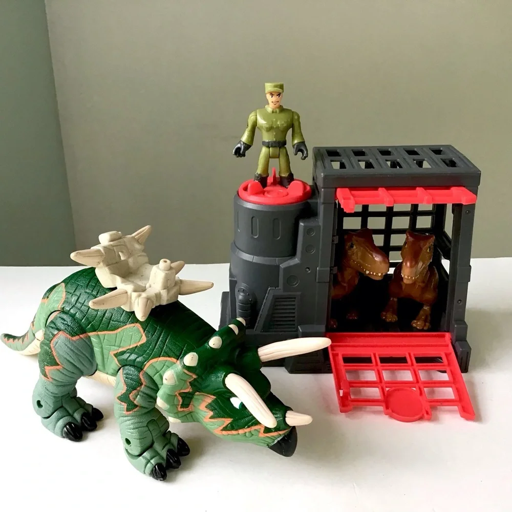 Imaginext Jurassic World Tank The Dinosaur, Capture Cage, T-Rex Action Figures